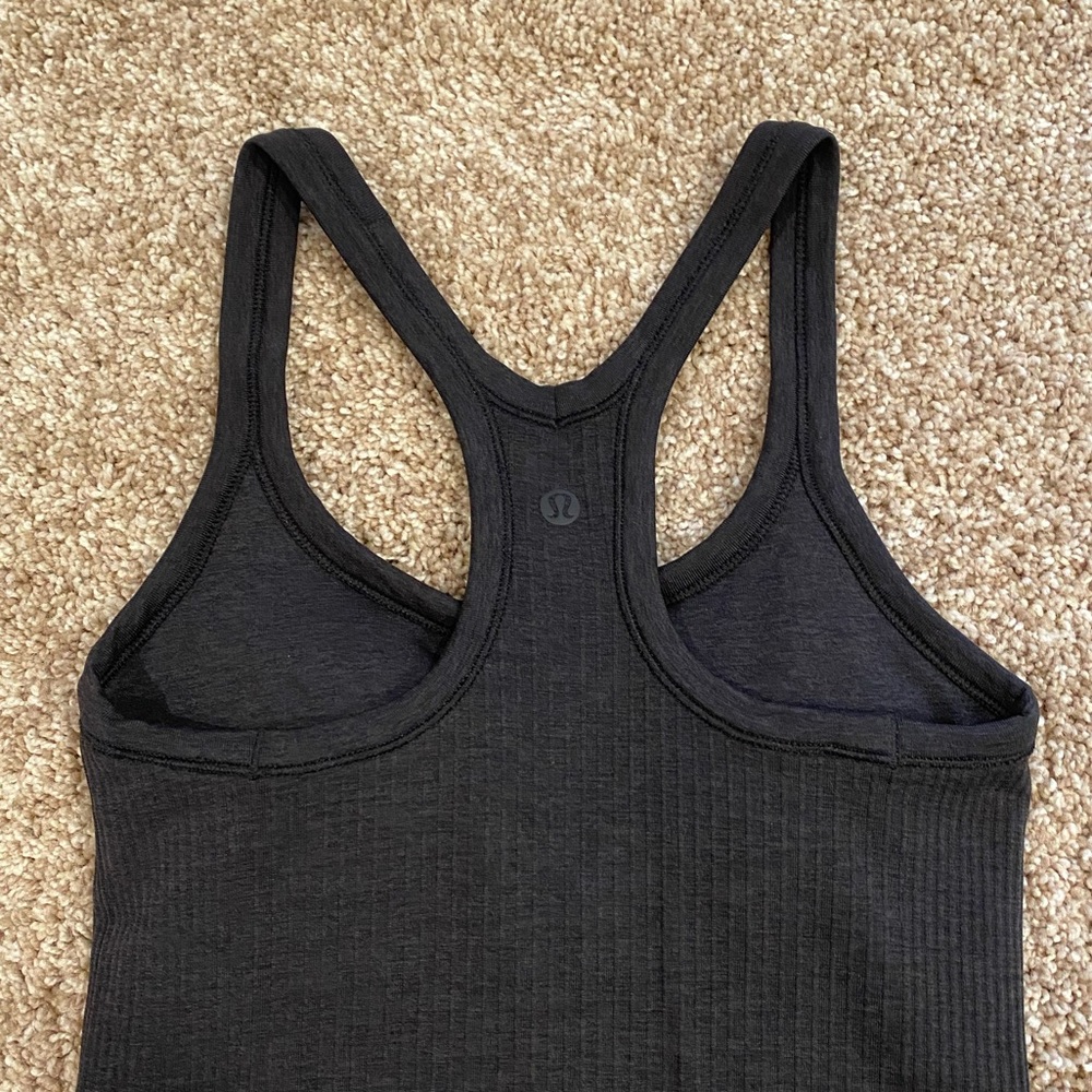 Lululemon top